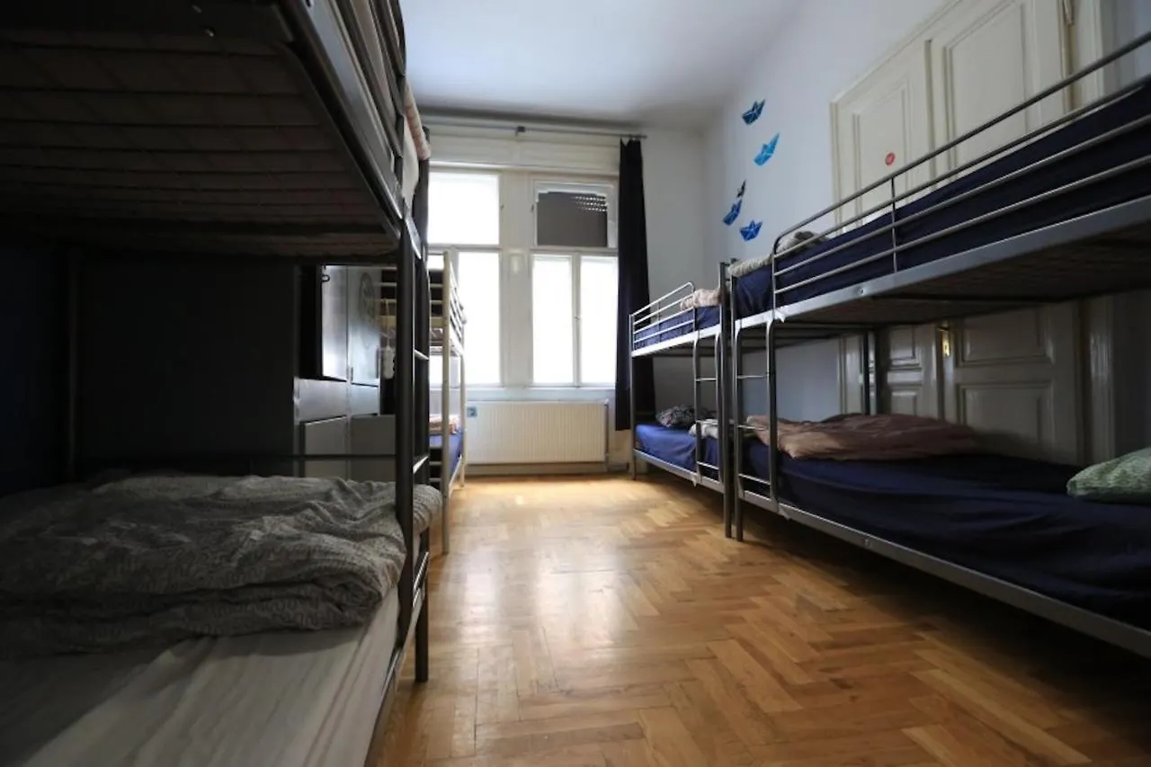 Meander Hostel Budapest 0*,  Hungary